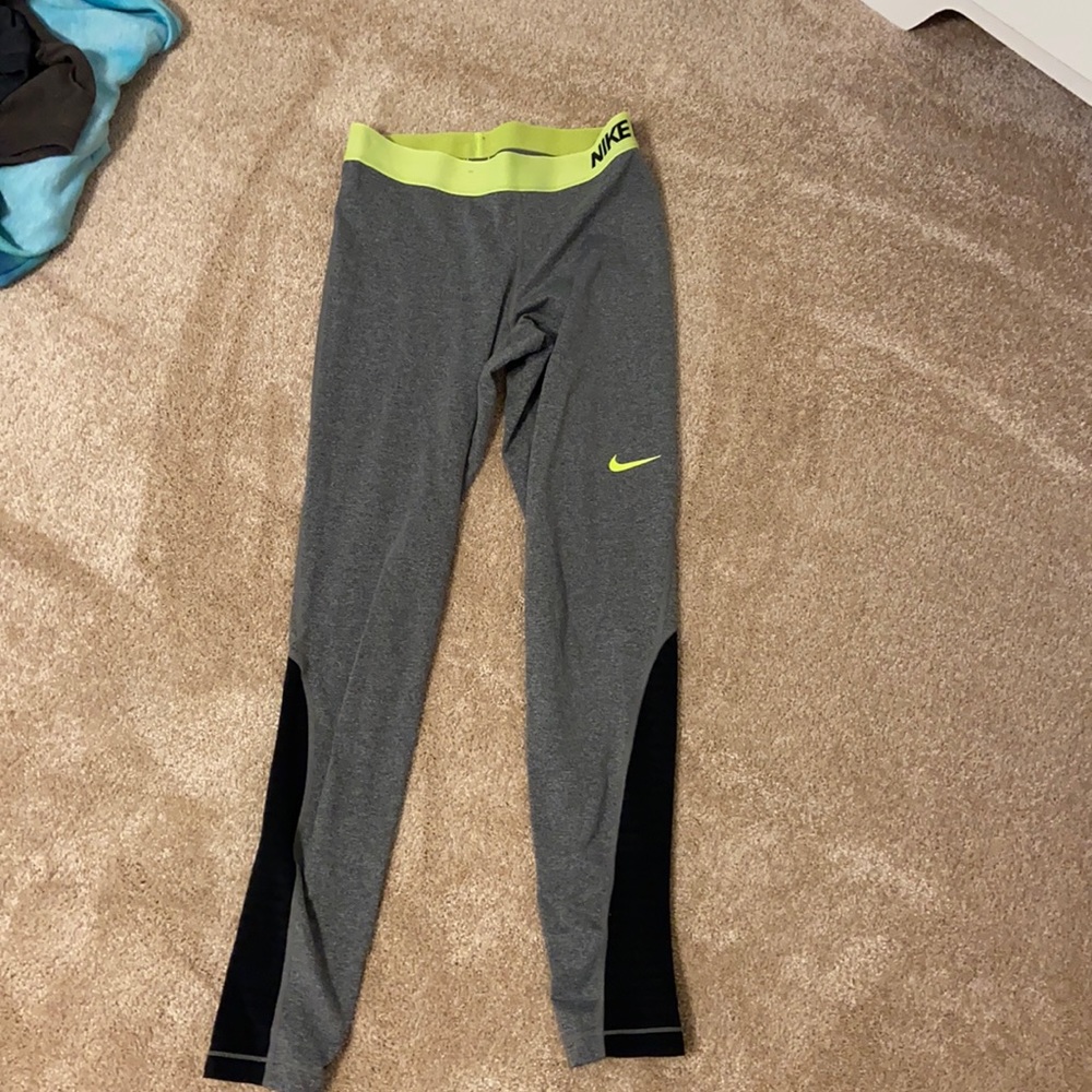 Nike pro leggings Medium